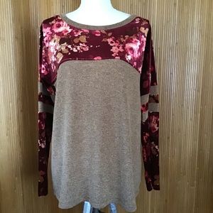 NWOT ODDY Knit Top Size Large